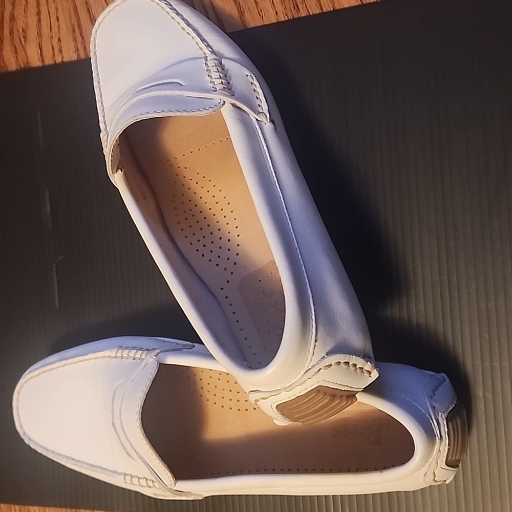 Shoes - Picture 3 of 5